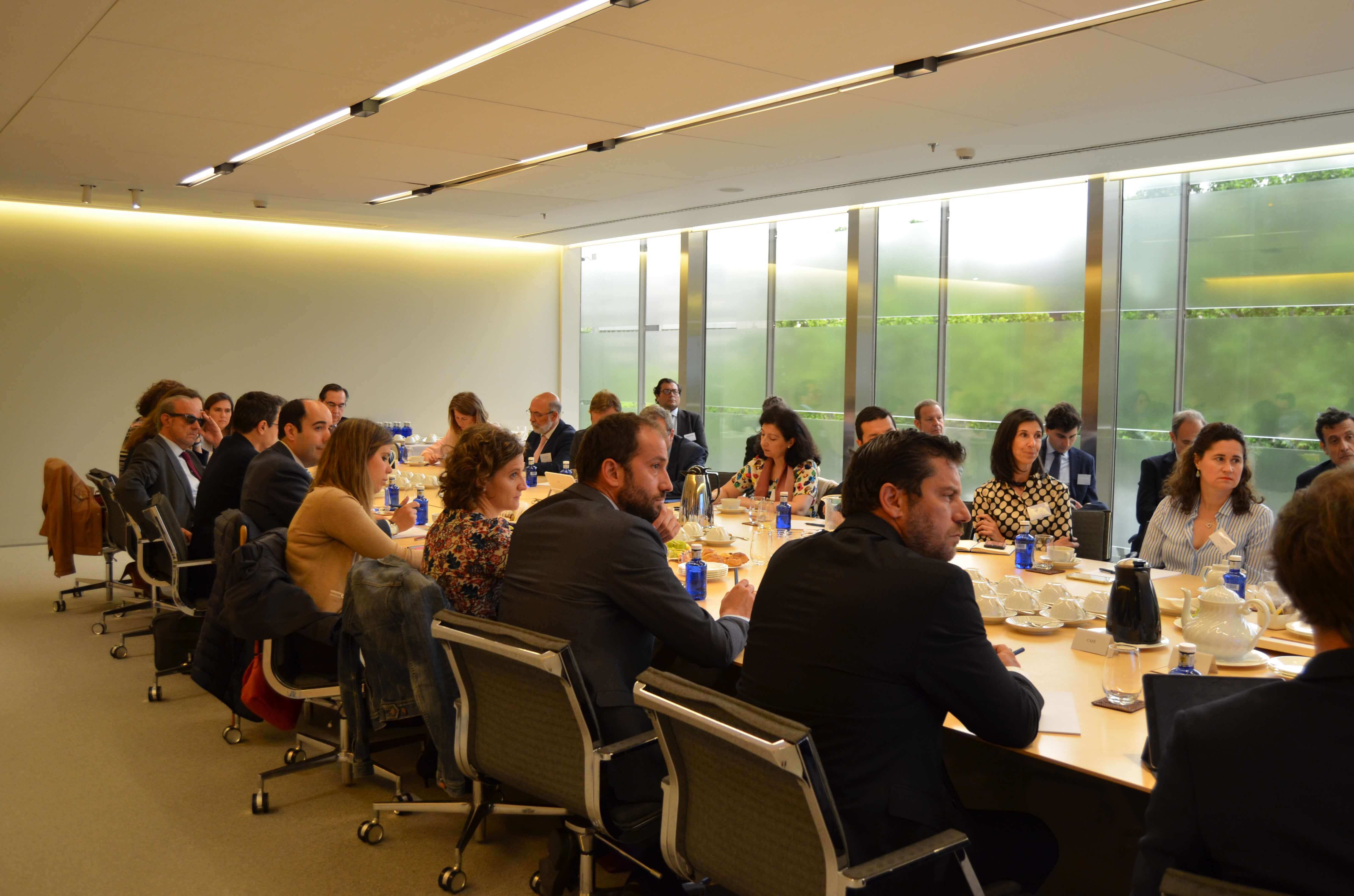Pérez-Llorca analyses the main issues arising from the application of the new Public Sector Contracts Law