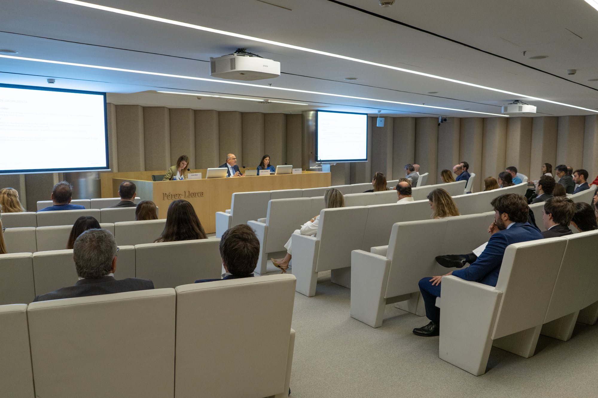 La agenda sindical para la próxima legislatura, a debate en la última sesión de ‘Pérez-Llorca Laboral al Día’
