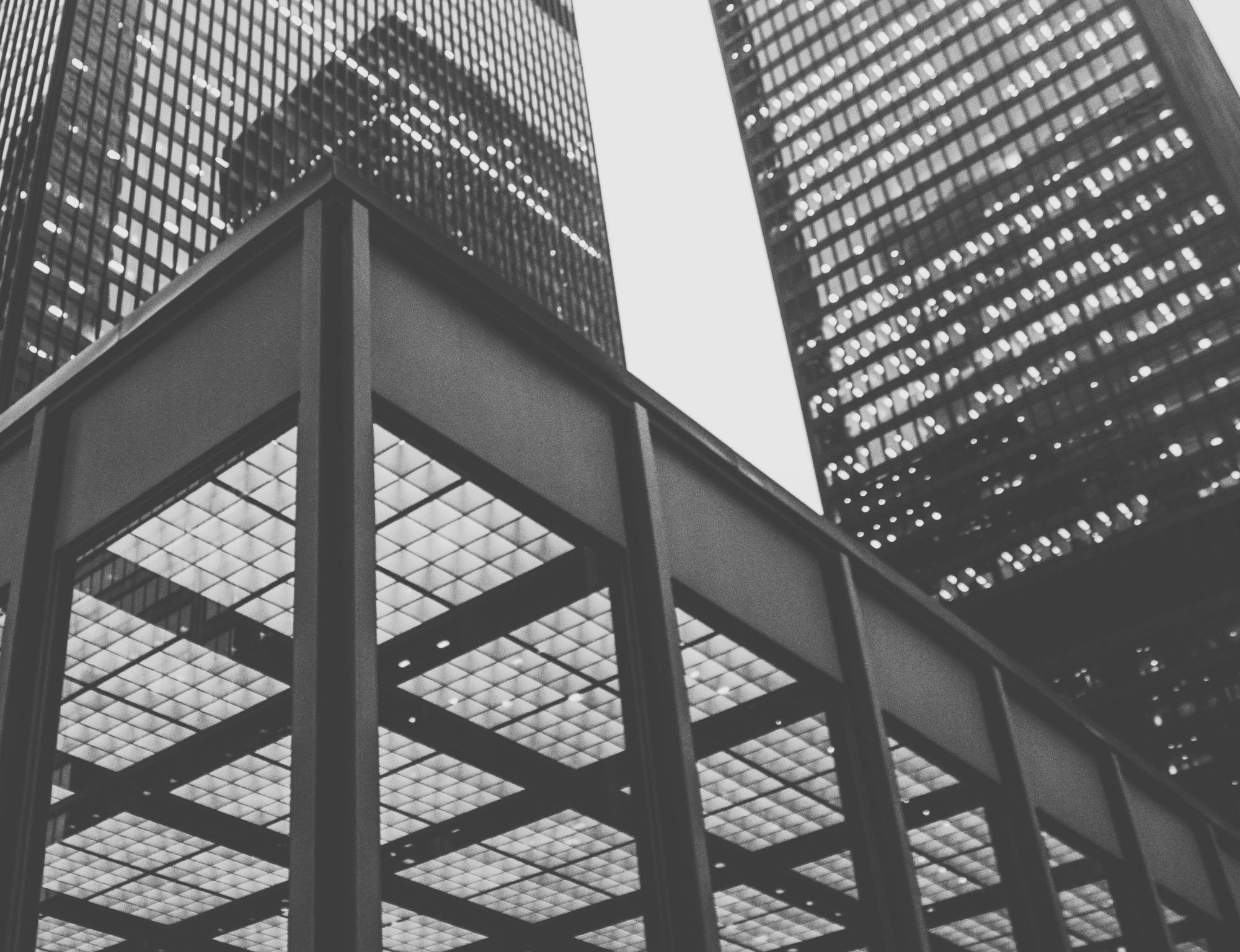 Asesoramos a Grupo Nutresa en la firma del contra de compraventa de acciones de P.C.A. Productora y Comercializadora de Alimentos 1