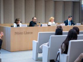 El Aula de Debate Pérez-Llorca/ICADE analiza el impacto del absentismo laboral vinculado a la incapacidad temporal