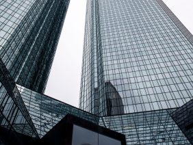 Pérez-Llorca asesora a Grupo Pegasus en refinanciación de COP 150.000 millones para su plataforma Senior Living