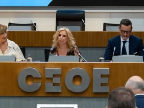Pérez-Llorca y CEOE analizan las novedades normativas y los principales retos de las empresas en materia retributiva