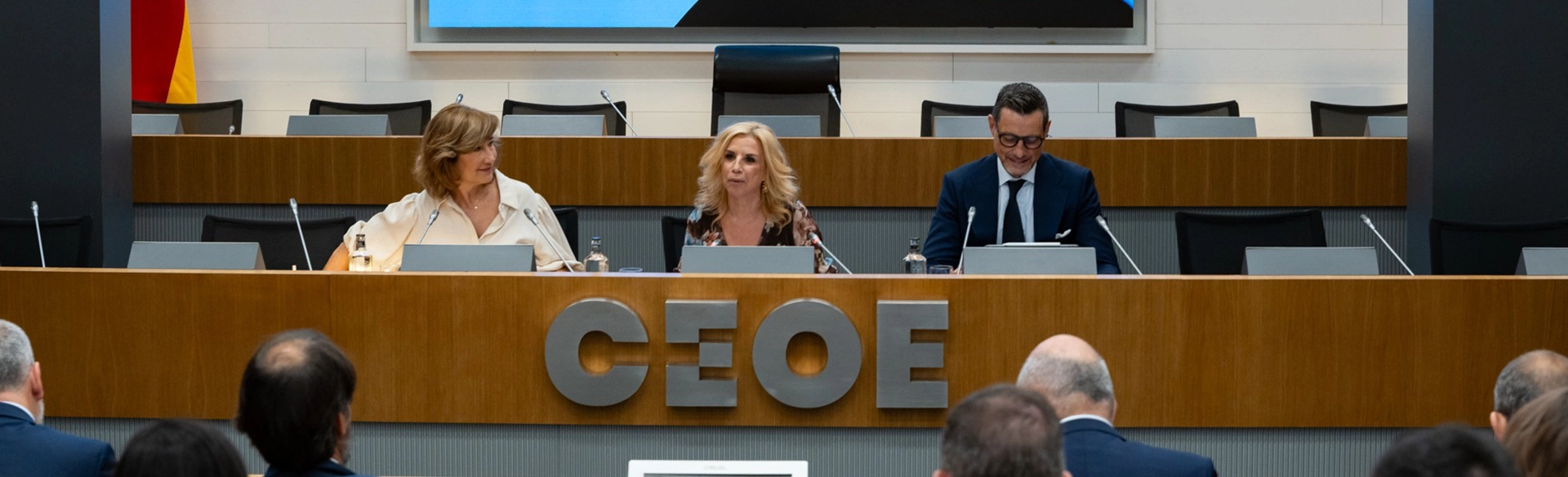 Pérez-Llorca y CEOE analizan las novedades normativas y los principales retos de las empresas en materia retributiva